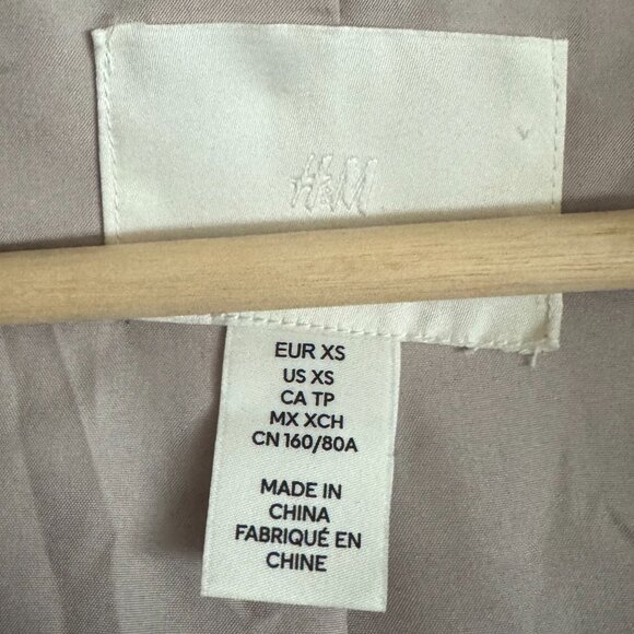 H&M - Longline Sherpa Quilted Coat in Cream/Olive Green - Picture 4 of 16